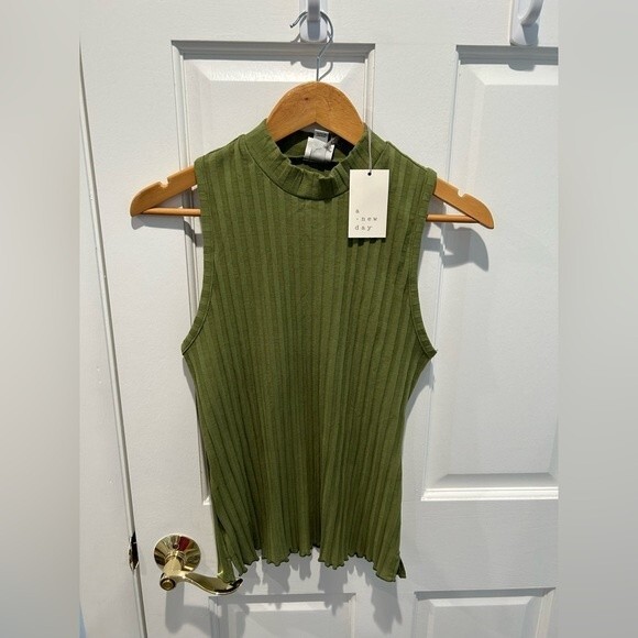 A NEW DAY Women Soft Lightweight Knit PLEATED Shirt/Top Green SZ S - Picture 2 of 4